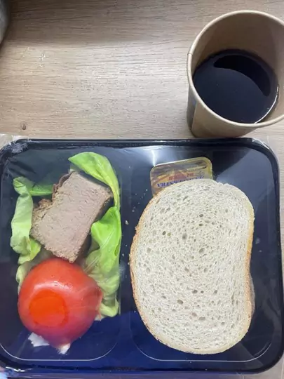 Kolacja: dieta podstawowa (Chorzów)
Chleb mieszany pszenno-żytni – chleb graham – masło – pasztet ciechanowski – pomidor – sałata zielona – herbata czarna
A: 1, 3, 6, 7
Kolacja: dieta podstawowa (Chorzów)
Chleb mieszany pszenno-żytni – chleb graham – masło – pasztet ciechanowski – pomidor – sałata zielona – herbata czarna
A: 1, 3, 6, 7