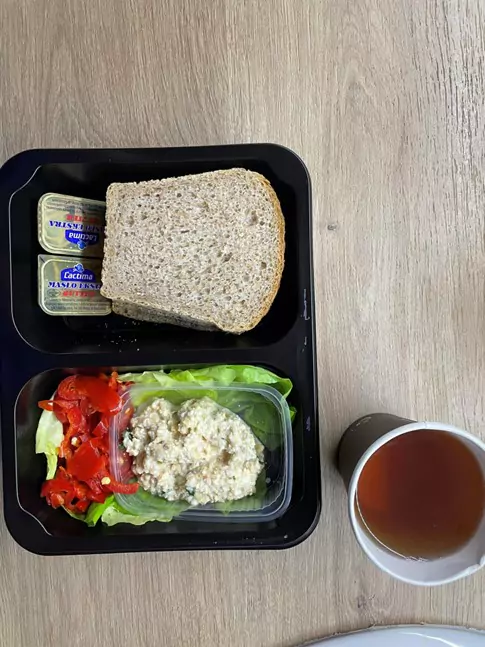 Kolacja: dieta z ograniczeniem łatwoprzyswajalnych węglowodanów (Sosnowiec)
Chleb graham – masło – pasta z jaj z koperkiem – papryka konserwowa – sałata zielona – herbata czarna
A: GLU PSZ, JAJ, MLE
Kolacja: dieta z ograniczeniem łatwoprzyswajalnych węglowodanów (Sosnowiec)
Chleb graham – masło – pasta z jaj z koperkiem – papryka konserwowa – sałata zielona – herbata czarna
A: GLU PSZ, JAJ, MLE