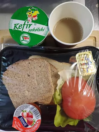 Śniadanie: dieta podstawowa (Chorzów)
Chleb mieszany pszenno-żytni – chleb graham – masło – dżem – kefir – sałata zielona – herbata czarna
A: 1, 7
Śniadanie: dieta podstawowa (Chorzów)
Chleb mieszany pszenno-żytni – chleb graham – masło – dżem – kefir – sałata zielona – herbata czarna
A: 1, 7