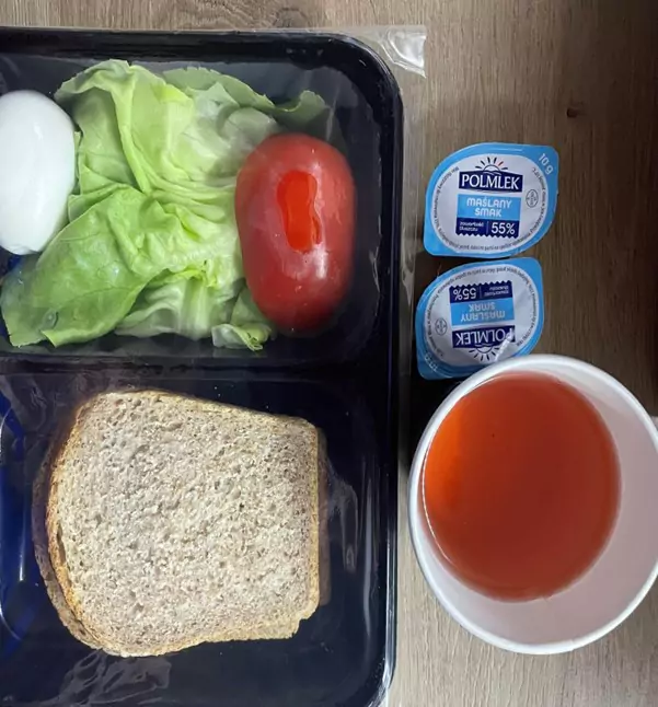 Kolacja: dieta z ograniczeniem łatwoprzyswajalnych węglowodanów (Chorzów, Sosnowiec)
Chleb graham – herbata/kawa zbożowa – margaryna – jajko gotowane – sałata zielona – pomidor
A: GLU PSZ, GLU ŻYT, GLU JĘCZ, JAJ, MLE
Kolacja: dieta z ograniczeniem łatwoprzyswajalnych węglowodanów (Chorzów, Sosnowiec)
Chleb graham – herbata/kawa zbożowa – margaryna – jajko gotowane – sałata zielona – pomidor
A: GLU PSZ, GLU ŻYT, GLU JĘCZ, JAJ, MLE