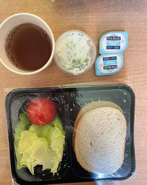 Kolacja: dieta podstawowa (Chorzów, Sosnowiec)
Herbata/kawa zbożowa – chleb mieszany pszenno-żytni – chleb graham – margaryna – pasta z twarogu z koperkiem – sałata zielona – pomidor
A: GLU PSZ, GLU ŻYT, GLU JĘCZ, MLE
Kolacja: dieta podstawowa (Chorzów, Sosnowiec)
Herbata/kawa zbożowa – chleb mieszany pszenno-żytni – chleb graham – margaryna – pasta z twarogu z koperkiem – sałata zielona – pomidor
A: GLU PSZ, GLU ŻYT, GLU JĘCZ, MLE