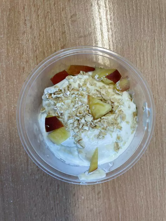 II śniadanie: dieta z ograniczeniem łatwoprzyswajalnych węglowodanów (Chorzów, Sosnowiec)
Brzoskwinia – jogurt z płatkami owsianymi
A: GLU, MLE
II śniadanie: dieta z ograniczeniem łatwoprzyswajalnych węglowodanów (Chorzów, Sosnowiec)
Brzoskwinia – jogurt z płatkami owsianymi
A: GLU, MLE