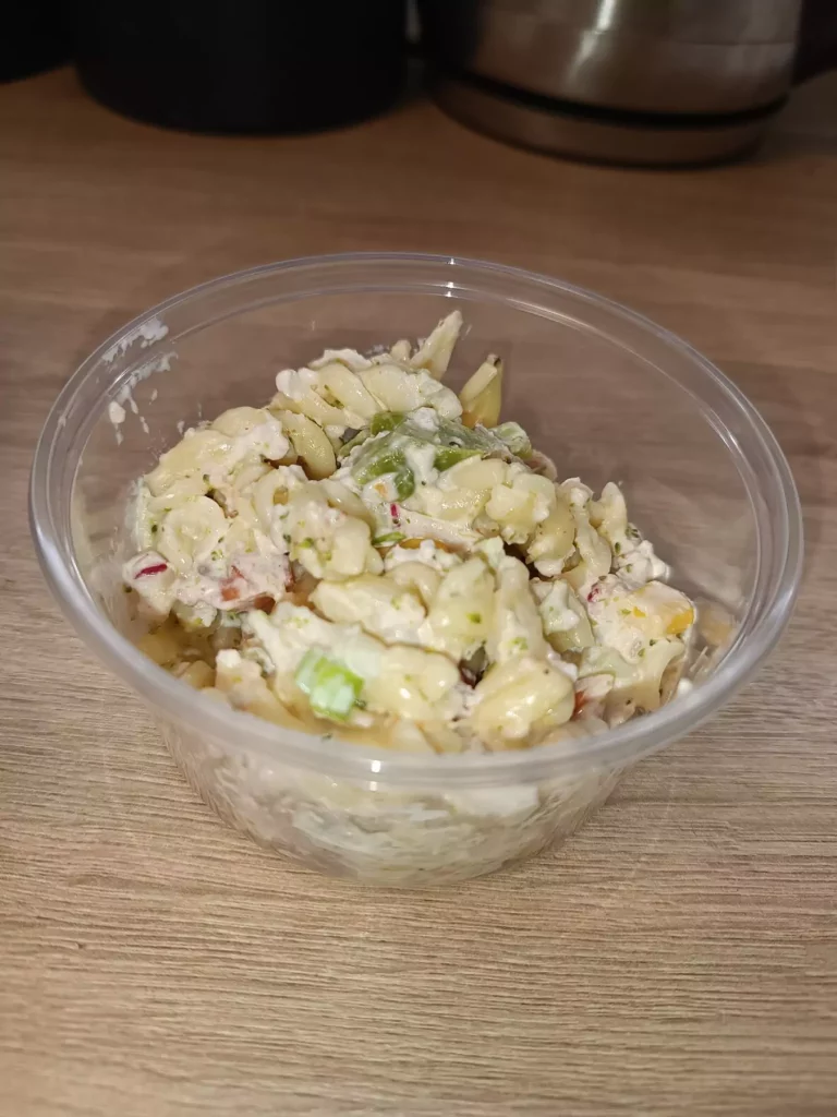 Posiłek nocny: dieta z ograniczeniem łatwoprzyswajalnych węglowodanów (Chorzów, Sosnowiec) 
Sałatka makaronowa z warzywami
A: GLU
