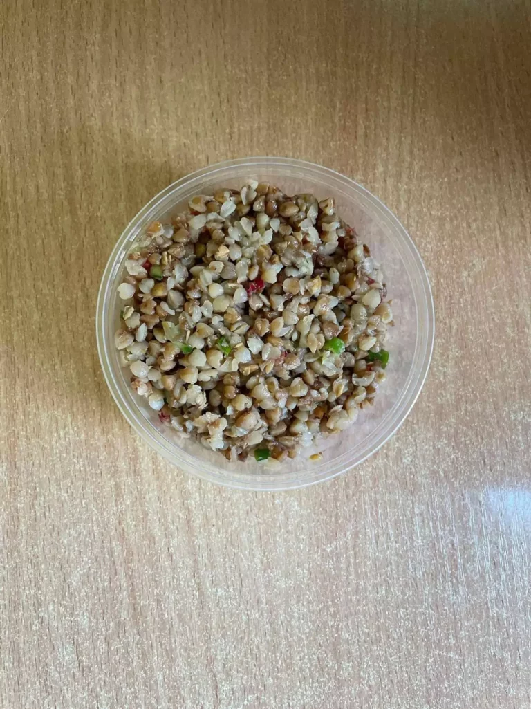 Posiłek nocny: dieta podstawowa (Chorzów, Sosnowiec) 
Sałatka z kaszą gryczaną i warzywami
A: GLU 
