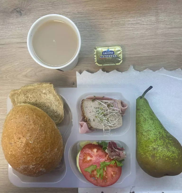 Śniadanie: dieta z ograniczeniem węglowodanów łatwoprzyswajalnych (Chorzów, Sosnowiec)
Kawa zbożowa – chleb graham – margaryna – pasztet z kurczaka – szynka biała – ogórek – kiełki – gruszka – pomidor
A: GLU, JAJ, SOJ, MLE, SEL, GOR
Śniadanie: dieta z ograniczeniem węglowodanów łatwoprzyswajalnych (Chorzów, Sosnowiec)
Kawa zbożowa – chleb graham – margaryna – pasztet z kurczaka – szynka biała – ogórek – kiełki – gruszka – pomidor
A: GLU, JAJ, SOJ, MLE, SEL, GOR