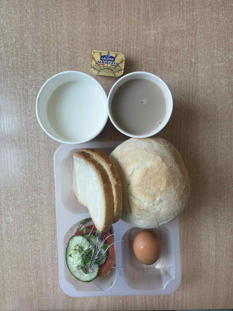 Śniadanie: dieta podstawowa (Chorzów, Sosnowiec) Zupa mleczna z brązowym ryżem – kawa zbożowa – chleb śląski – kajzerka – margaryna – jaja gotowane – łopatka konserwowa – ogórek – sałata – pomidor – kiełki
A: GLU, JAJ, SOJ, MLE, SEL, GOR
Śniadanie: dieta podstawowa (Chorzów, Sosnowiec) Zupa mleczna z brązowym ryżem – kawa zbożowa – chleb śląski – kajzerka – margaryna – jaja gotowane – łopatka konserwowa – ogórek – sałata – pomidor – kiełki
A: GLU, JAJ, SOJ, MLE, SEL, GOR
