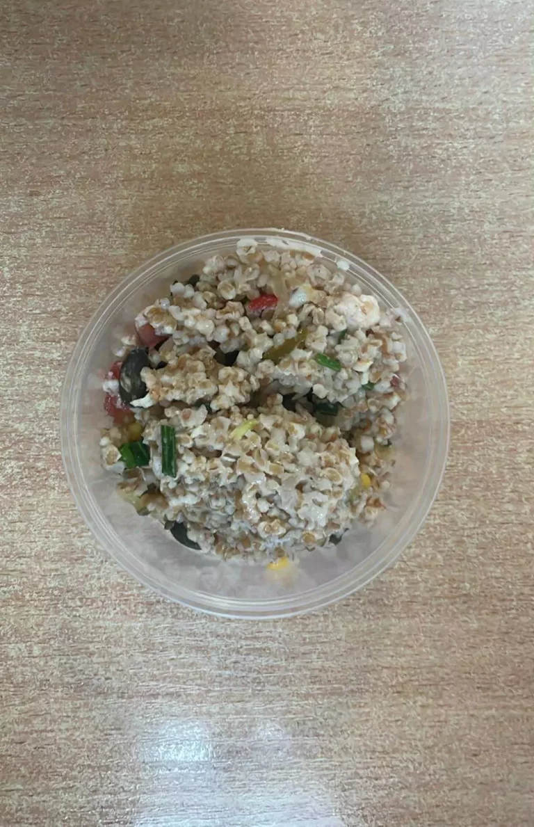 Posiłek nocny: dieta podstawowa (Chorzów, Sosnowiec) 
Sałatka z kaszą i warzywami
A: GLU 
