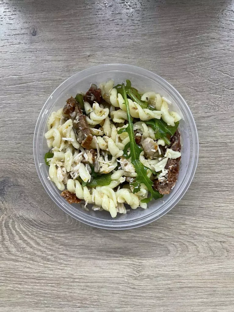 Posiłek nocny: dieta podstawowa (Chorzów, Sosnowiec) 
Sałatka makaronowa z warzywami
A: GLU 
