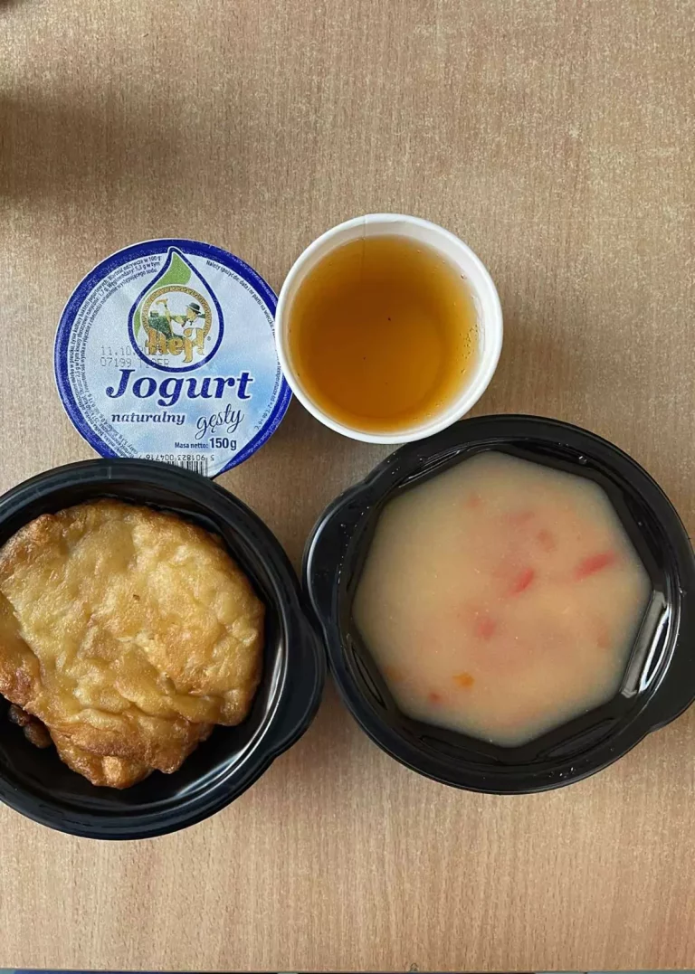 Obiad: dieta podstawowa (Chorzów, Sosnowiec) 
Zupa paprykowa z ryżem brązowym – racuchy z jabłkiem – jogurt  – kompot
A: GLU, JAJ, MLE, SEL 
 Obiad: dieta podstawowa (Chorzów, Sosnowiec) 
Zupa paprykowa z ryżem brązowym – racuchy z jabłkiem – jogurt  – kompot
A: GLU, JAJ, MLE, SEL