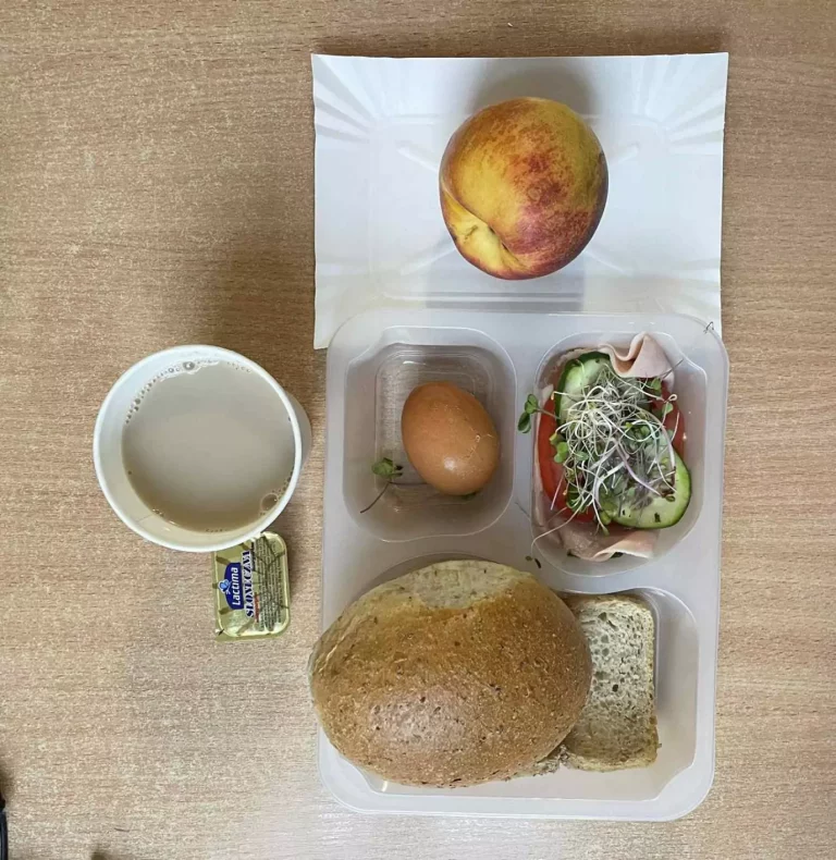 Śniadanie: dieta z ograniczeniem łatwoprzyswajalnych węglowodanów (Chorzów, Sosnowiec)
kawa zbożowa - chleb graham – graham – margaryna – jaja gotowane – łopatka konserwowa – ogórek – sałata – pomidor – kiełki - nektarynka
A: GLU, SOJ, MLE, SEL, GOR
Śniadanie: dieta z ograniczeniem łatwoprzyswajalnych węglowodanów (Chorzów, Sosnowiec)
kawa zbożowa - chleb graham – graham – margaryna – jaja gotowane – łopatka konserwowa – ogórek – sałata – pomidor – kiełki - nektarynka
A: GLU, SOJ, MLE, SEL, GOR