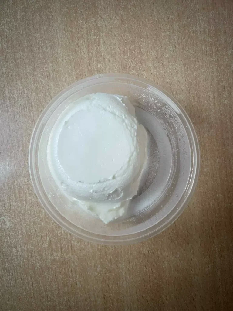 Posiłek nocny: dieta z ograniczeniem łatwoprzyswajalnych węglowodanów (Chorzów, Sosnowiec) 
Serek homogenizowany 
A: MLE
