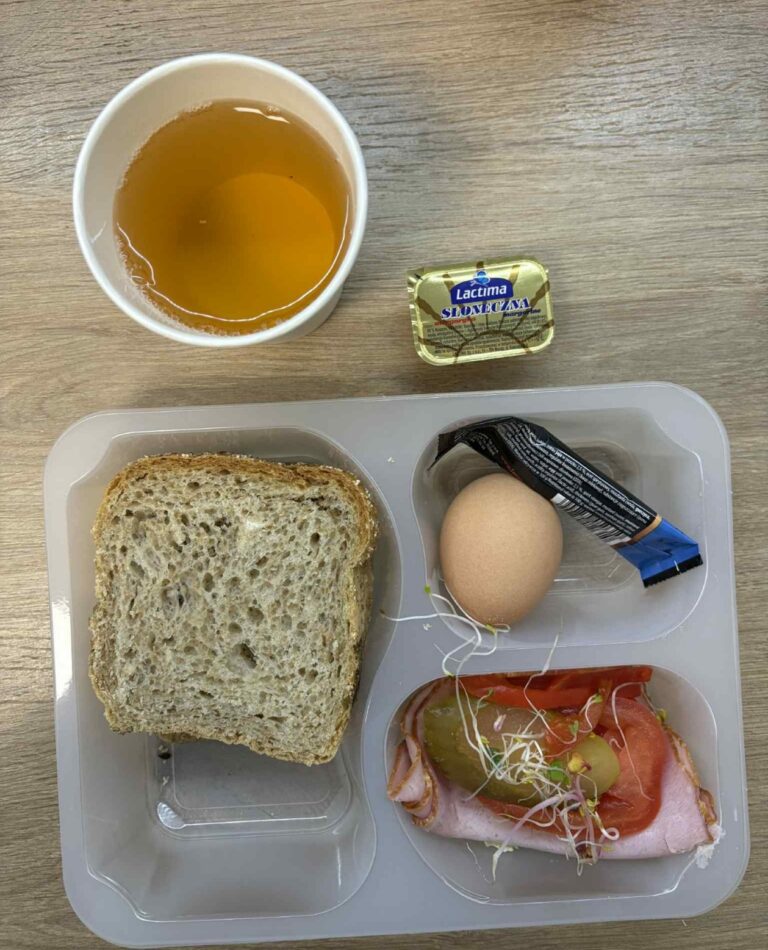 Kolacja dieta z ograniczeniem łatwoprzyswajalnych węglowodanów (Sosnowiec, Chorzów):
Herbata - chleb graham - margaryna – jajko gotowane – szynka rzeźnika – pomidor – papryka – kiełki – ogórek kiszony – sałata
A: GLU, SOJ, MLE, SEL
Kolacja dieta z ograniczeniem łatwoprzyswajalnych węglowodanów (Sosnowiec, Chorzów):
Herbata - chleb graham - margaryna – jajko gotowane – szynka rzeźnika – pomidor – papryka – kiełki – ogórek kiszony – sałata
A: GLU, SOJ, MLE, SEL