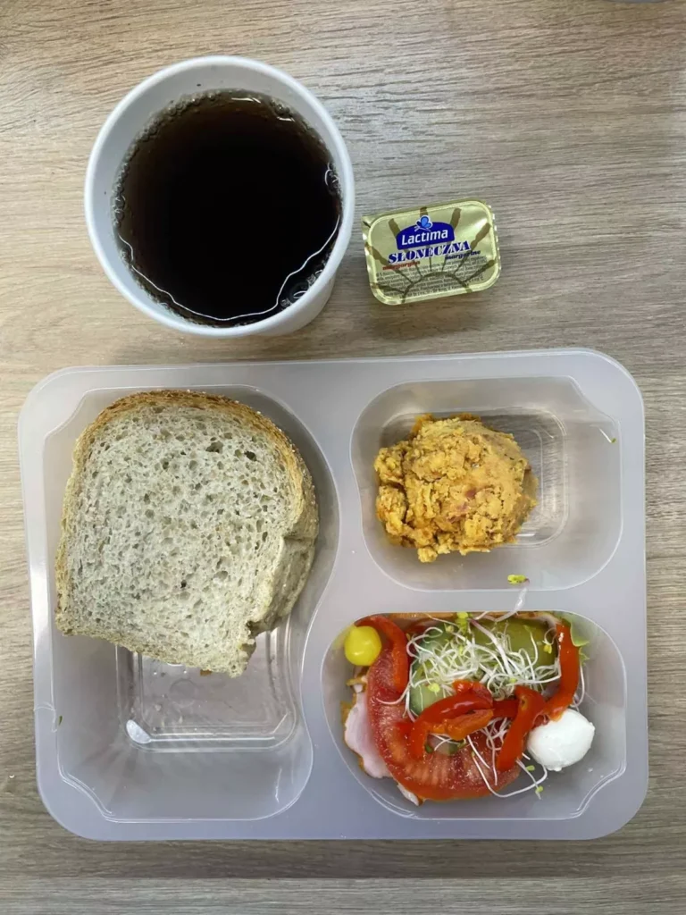 Kolacja: dieta z ograniczeniem łatwoprzyswajalnych węglowodanów (Chorzów, Sosnowiec)
Herbata - chleb graham - margaryna – pasta z czerwonej fasolki – szynka – pomidor – ogórek kiszony – kiełki
A: GLU, MLE
Kolacja: dieta z ograniczeniem łatwoprzyswajalnych węglowodanów (Chorzów, Sosnowiec)
Herbata - chleb graham - margaryna – pasta z czerwonej fasolki – szynka – pomidor – ogórek kiszony – kiełki
A: GLU, MLE