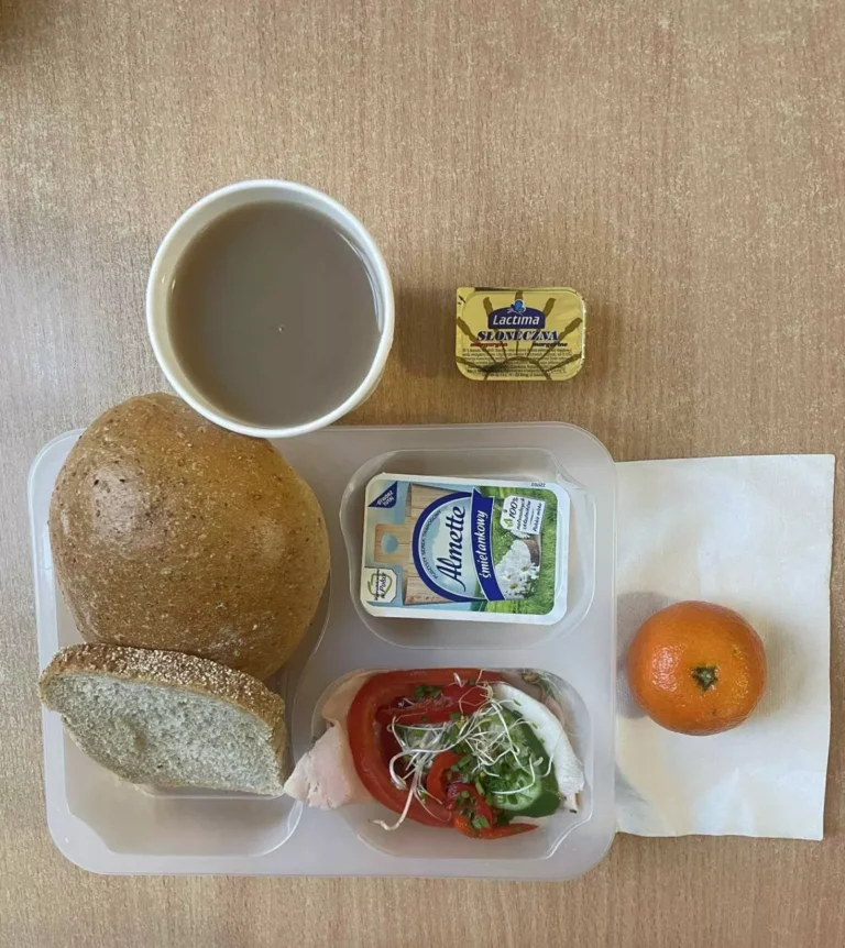 Śniadanie: dieta z ograniczeniem łatwoprzyswajalnych węglowodanów (Chorzów, Sosnowiec)
kawa zbożowa - chleb graham - grahamka – serek Hochland – szynka rzeźnika – pomidor – sałata – papryka – ogórek – kiełki – mandarynki
A: GLU, SOJ, MLE, SEL
Śniadanie: dieta z ograniczeniem łatwoprzyswajalnych węglowodanów (Chorzów, Sosnowiec)
kawa zbożowa - chleb graham - grahamka – serek Hochland – szynka rzeźnika – pomidor – sałata – papryka – ogórek – kiełki – mandarynki
A: GLU, SOJ, MLE, SEL